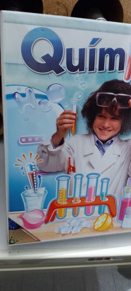 Jogo Quimica - Ciencia e Jogo 200 experiencias sem perigo. 10+