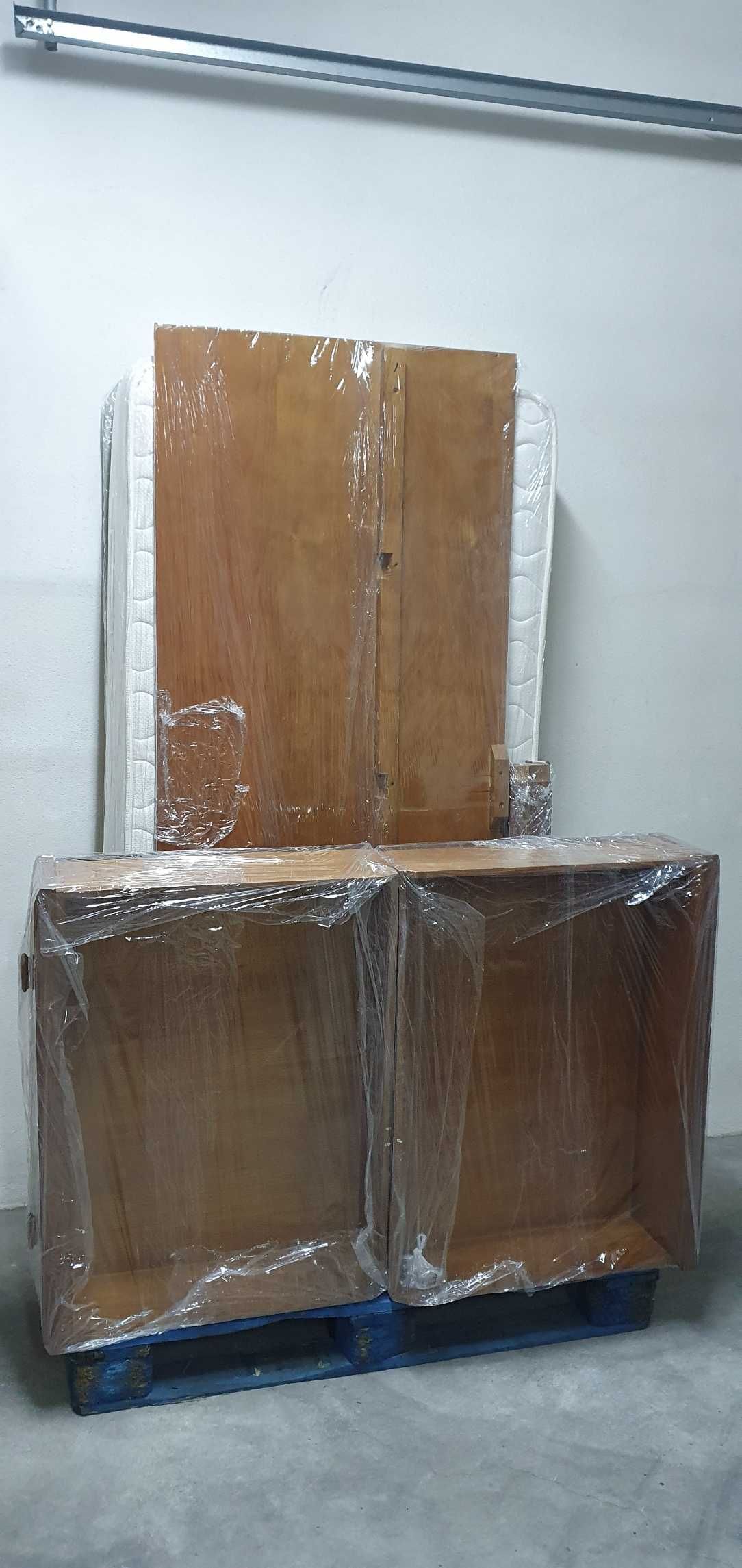 Cama de criança em pinho mel com estrado e colchão