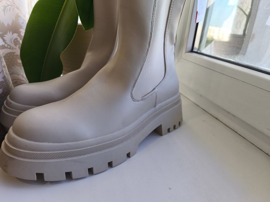 Ботінки/чоботи/черевики жіночі 40 розмір