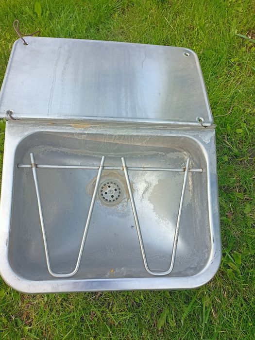 Zlewozmywak że stali nierdzewnej