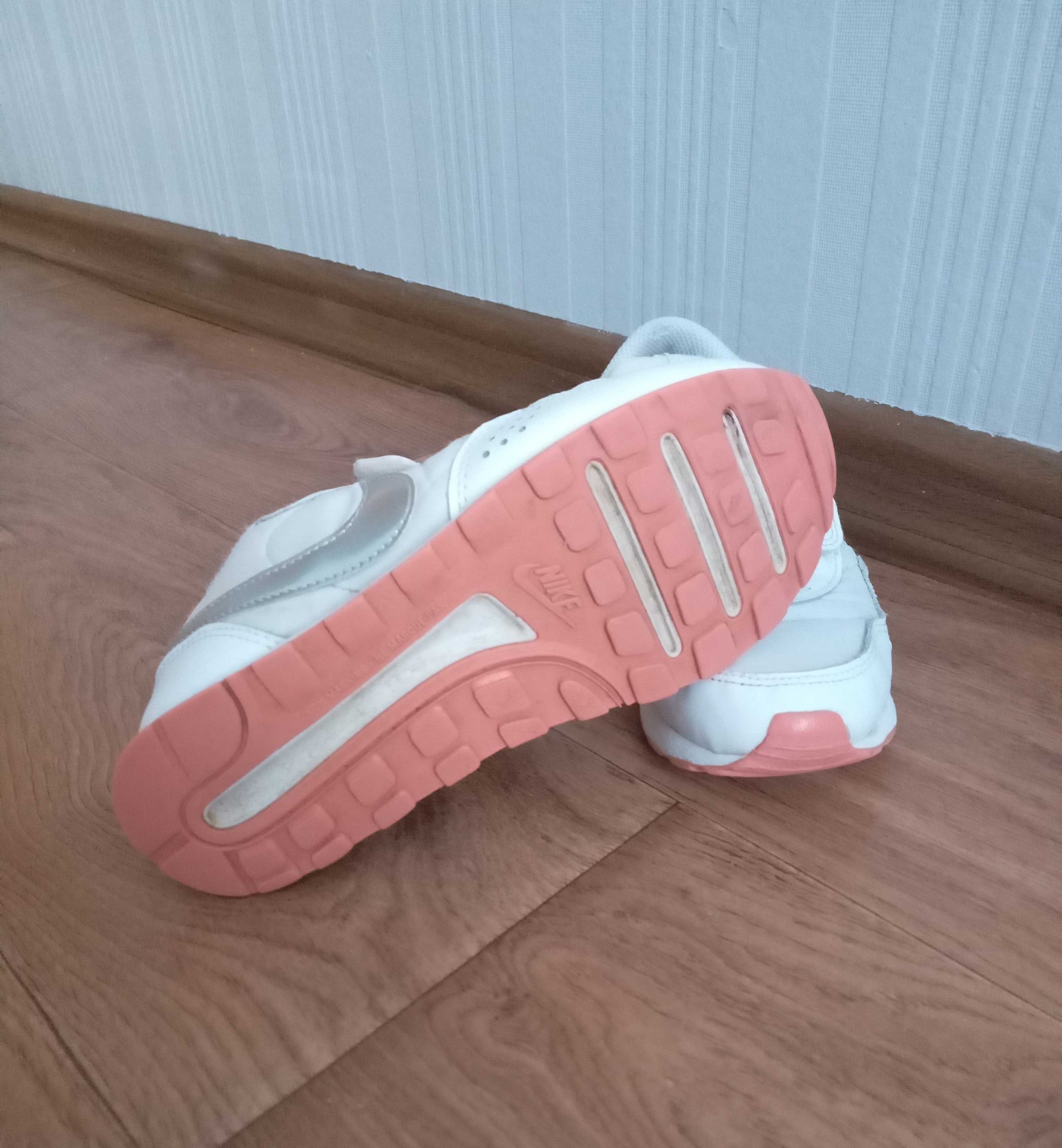 Кроссовки детские Nike, размер 32