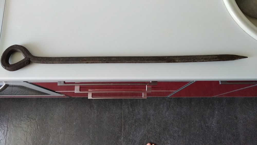 Кірпіч червоний, був в використані ,але в гарному стані , поміч в загр