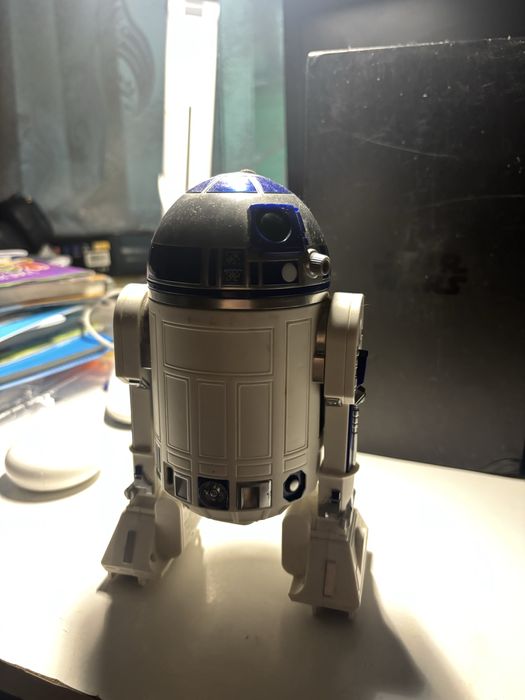 Робот star wars  дорогий