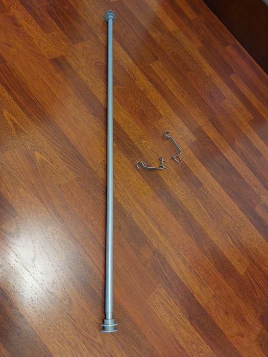 Karnisz metalowy regulowany