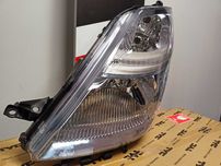 Toyota Prius 03-09 Reflektor/Lampa przód lewy /H4/