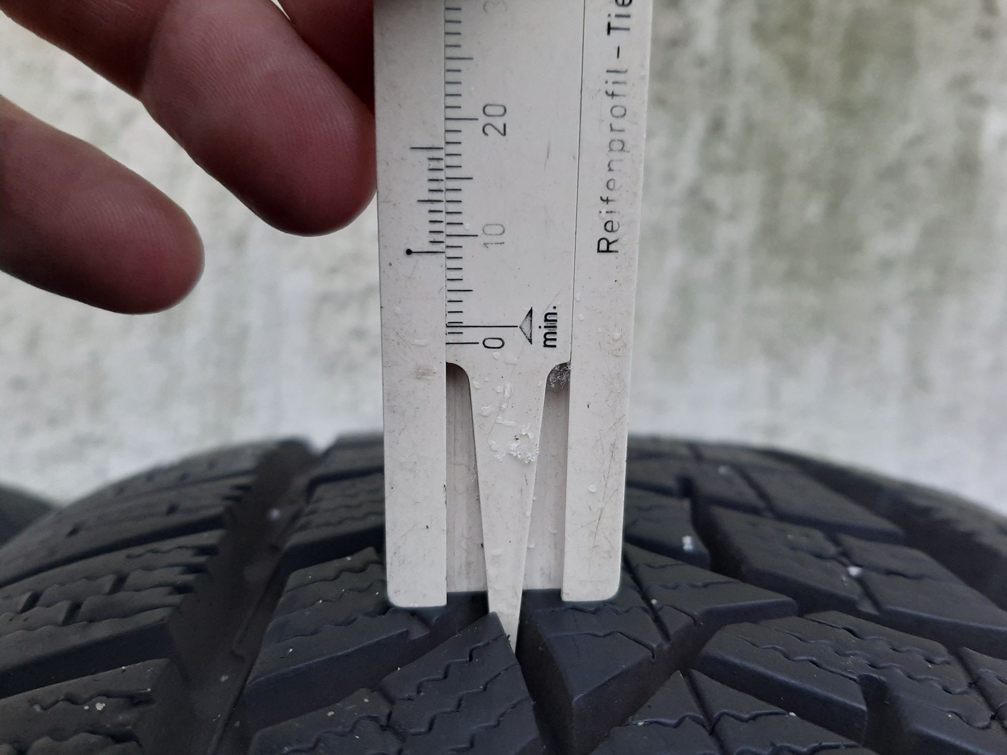 2x Opony zimowe 205/55R16 Dunlop WinterSport 5 / 2023r 8,5mm Jak Nowe