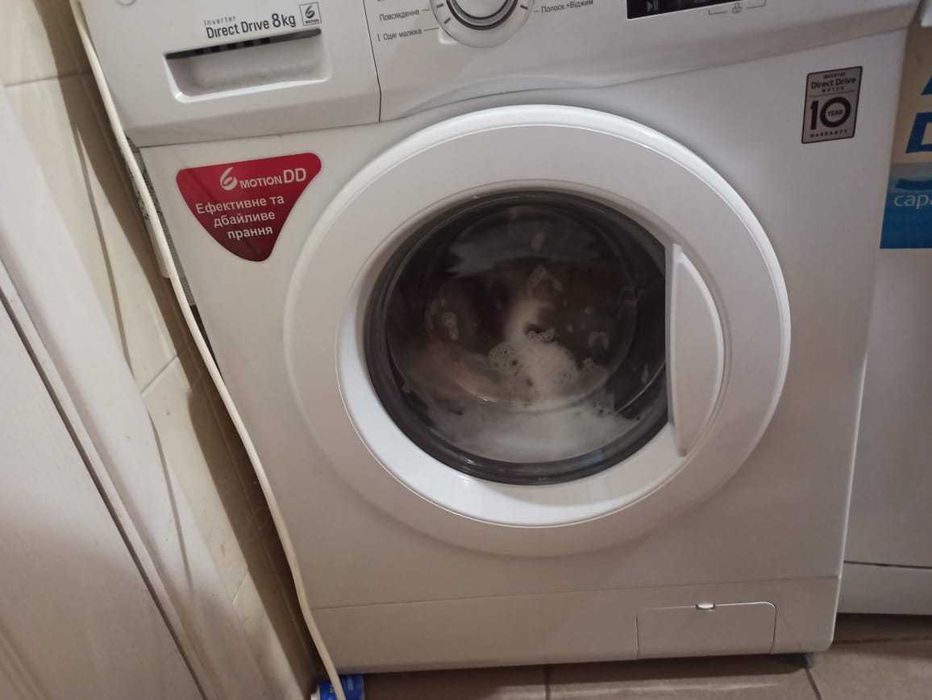 Пральна машина LG F4J3TS0W