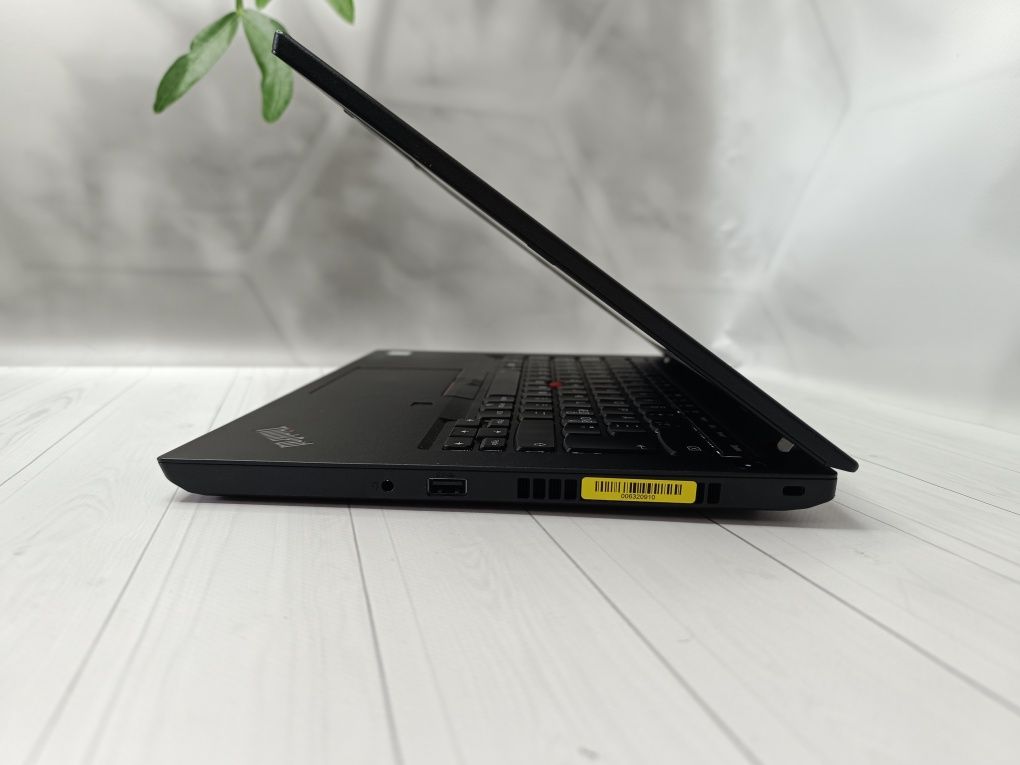 Ноутбук Lenovo ThinkPad L490/i3-8145U/8 ГБ/256 GB/14.0 " Full HD IPS