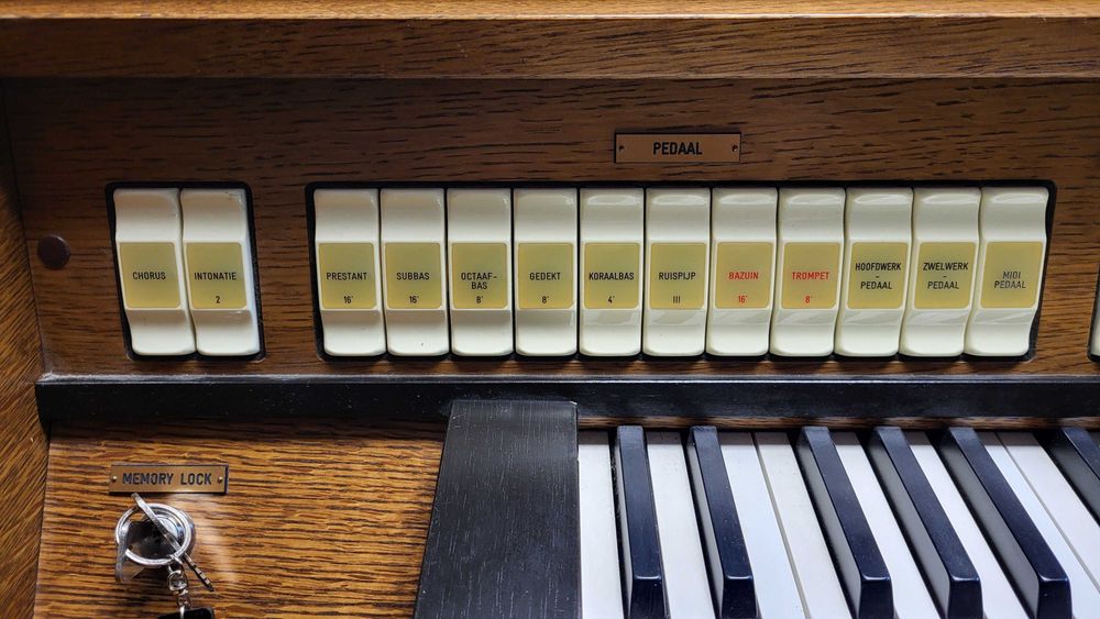 Organy kościelne  Johannus op. 25