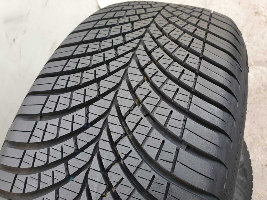 2x Goodyear Vector 4Seasons Gen 3 225/40r18  7,5mm Jak nowe