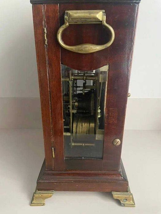 Zabytkowy angielski zegar kominkowy