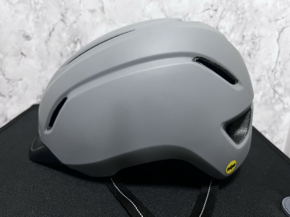 Kask rowerowy caden II mips Giro nowy rozmiar M