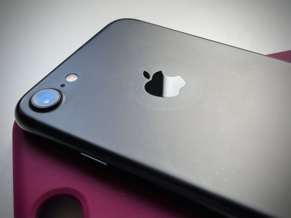 IPhone 7 32 GB (батарея 96%)