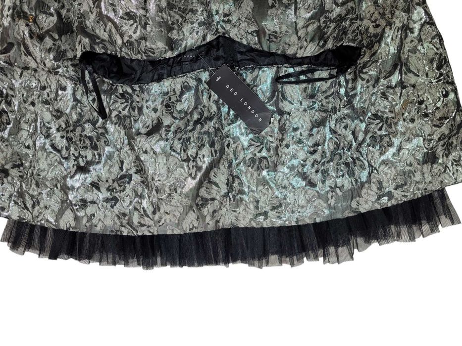 Srebrna błyszcząca wizytowa rozkloszowana sukienka 42,XL QED London