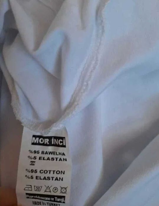 Biała bluzka z napisami Mor Inci uniwersalna