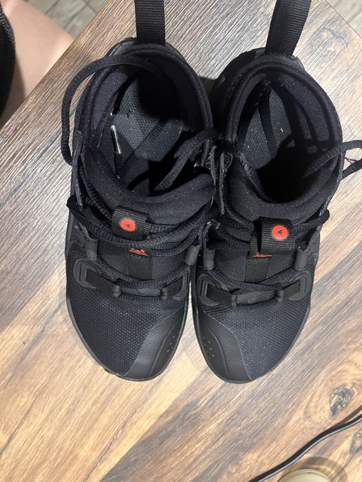 Кросівки nike . Дитячі . Розмір 34, us 2,5 , 21,5 cm.