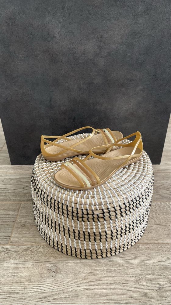 Crocs sandały Isabella Sandal Bronze W8 38/39