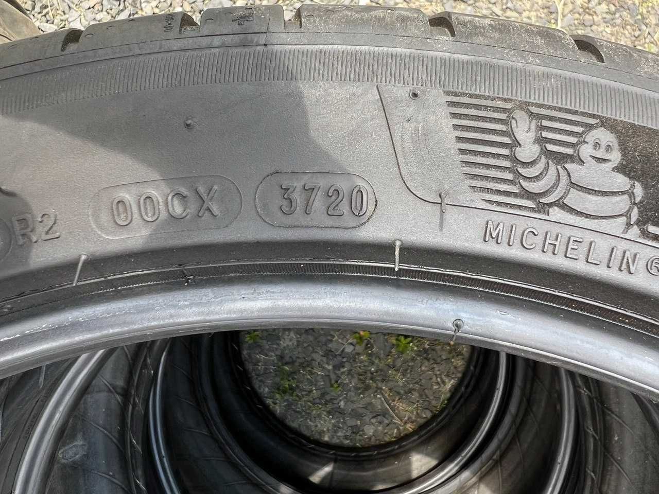 Michelin Pilot Sport 4 225\45 R19