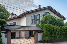 Продаж елітного будинку в Софіївській Борщагівці, 22 сотки землі.