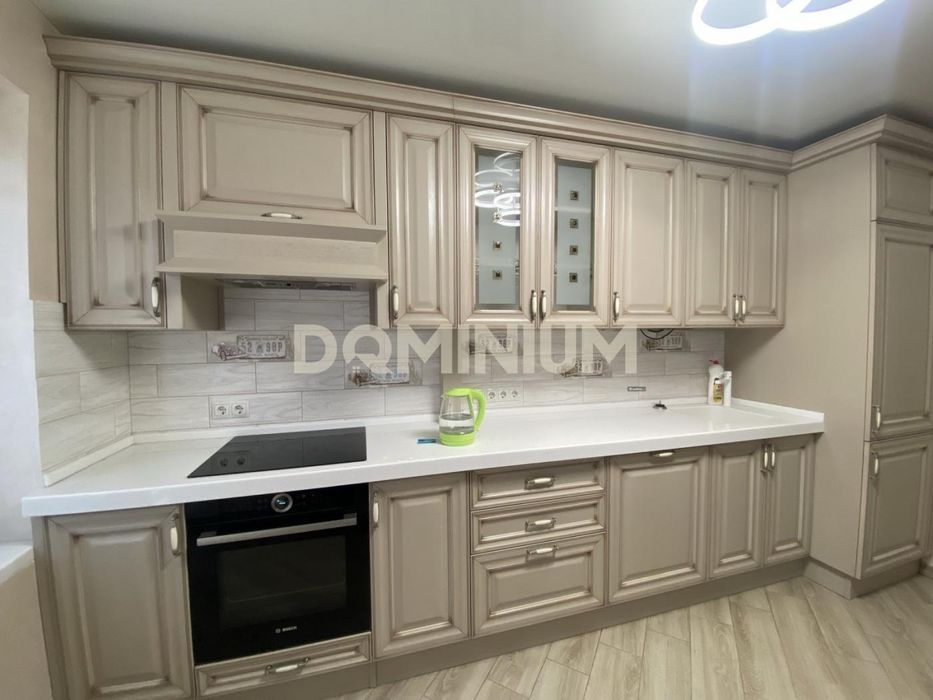 Продається 3 кімнатна квартира в м. Хуст