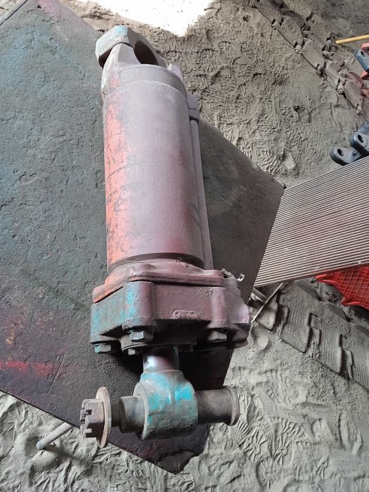 kirowiec htz k150 kiroviec T150K zawiesie siłownik K150 t 150 k