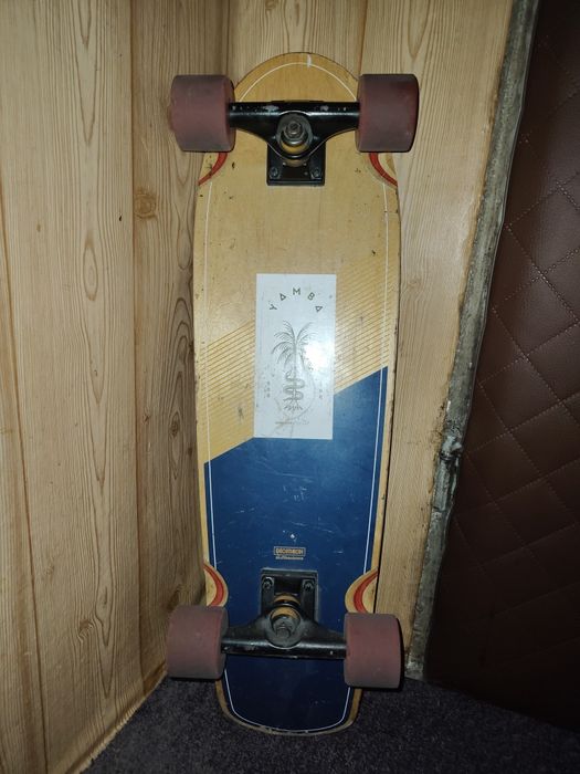 Deska typu longboard