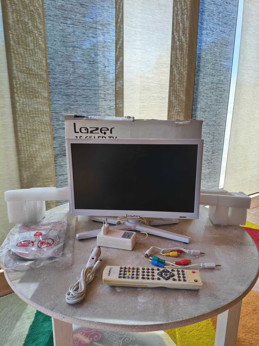TV LED LAZER 15.6" + Antena Nomad
