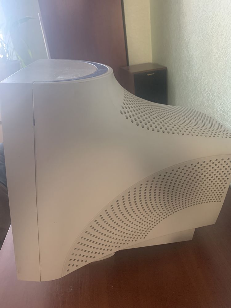Монитор Samsung SyncMaster 757mb
