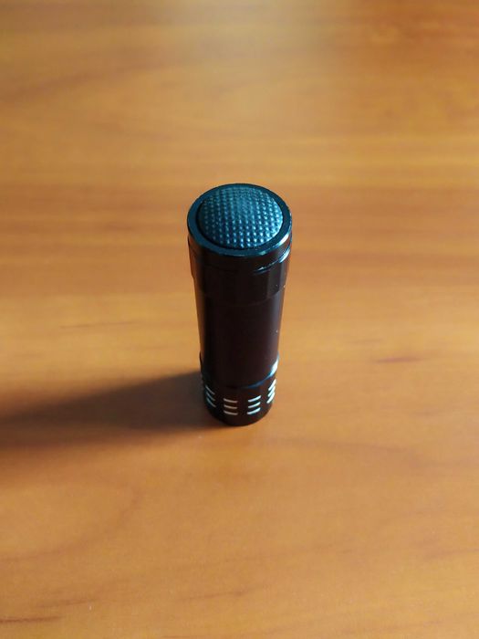 Ультрафиолетовый фонарь