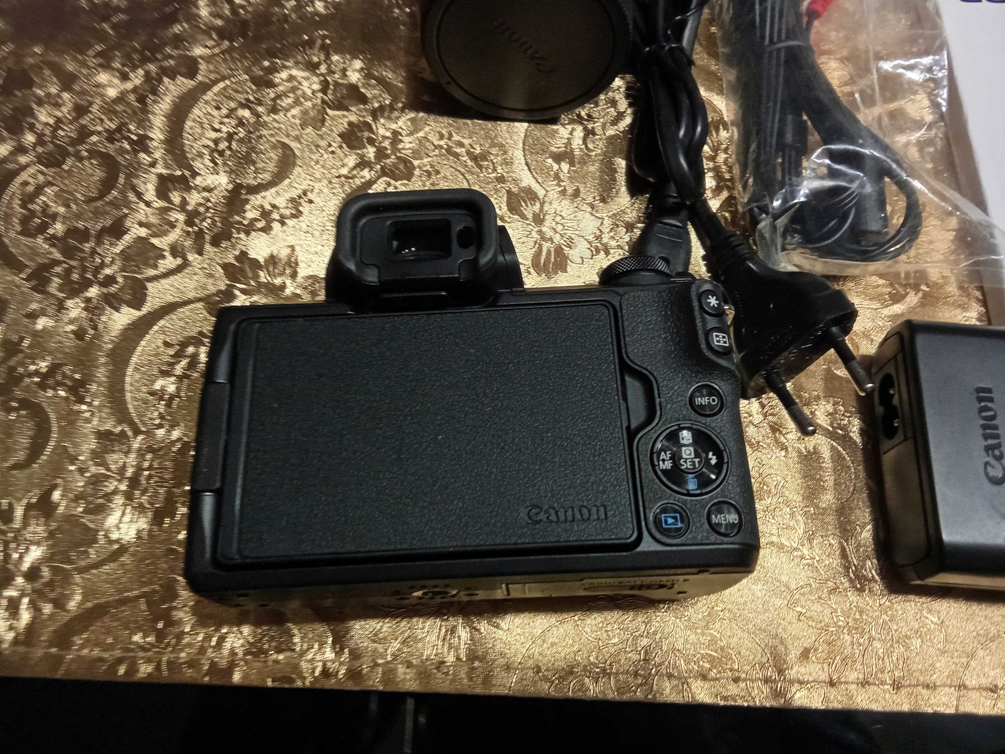 Canon EOS M50-Wi-Fi- Bluetooth- Na caixa