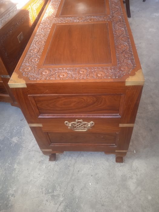 Piękny Kufer Skrzynia Komoda