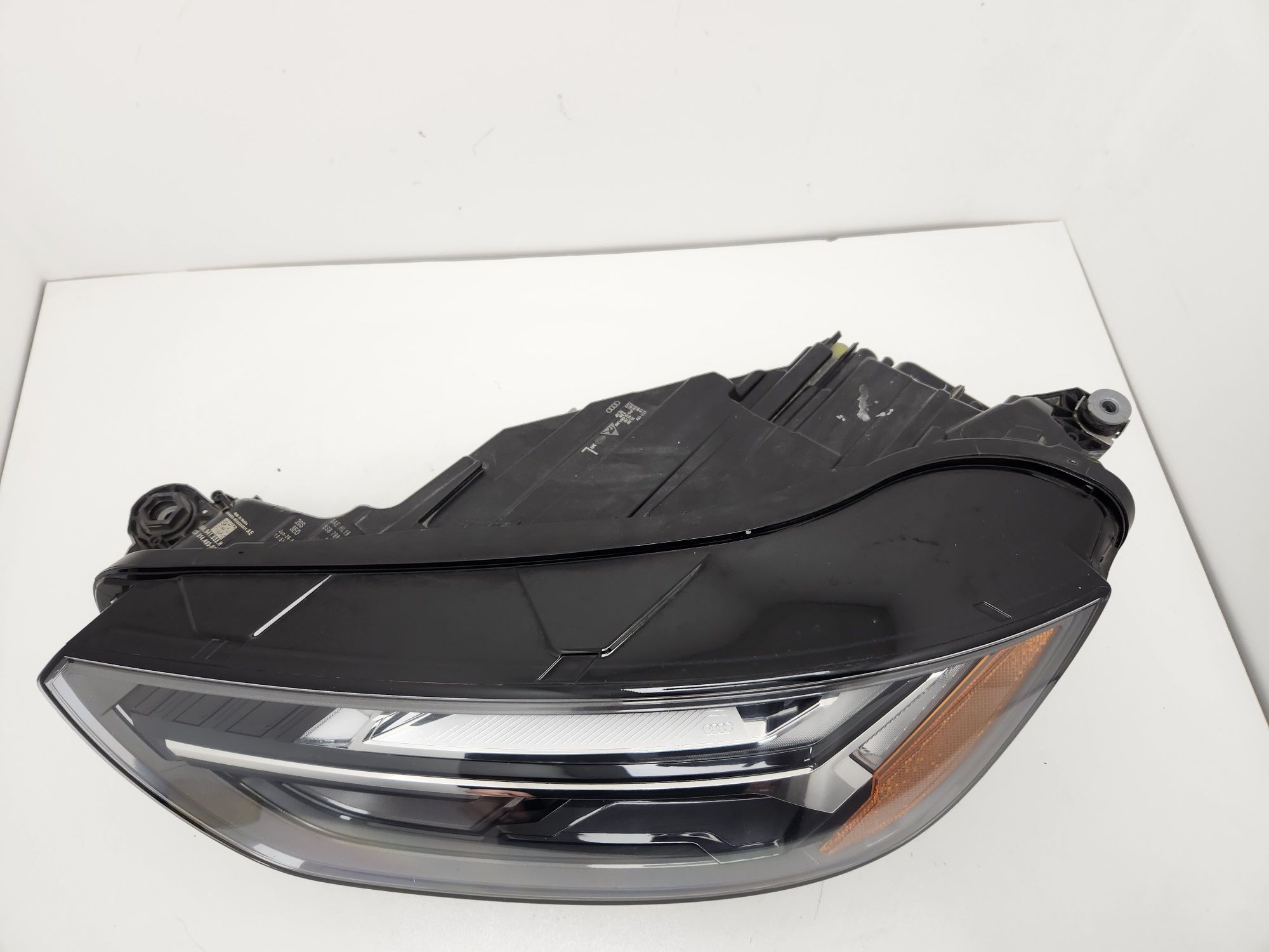 Фара ліва Audi Q5 80A 2021-2024 USA