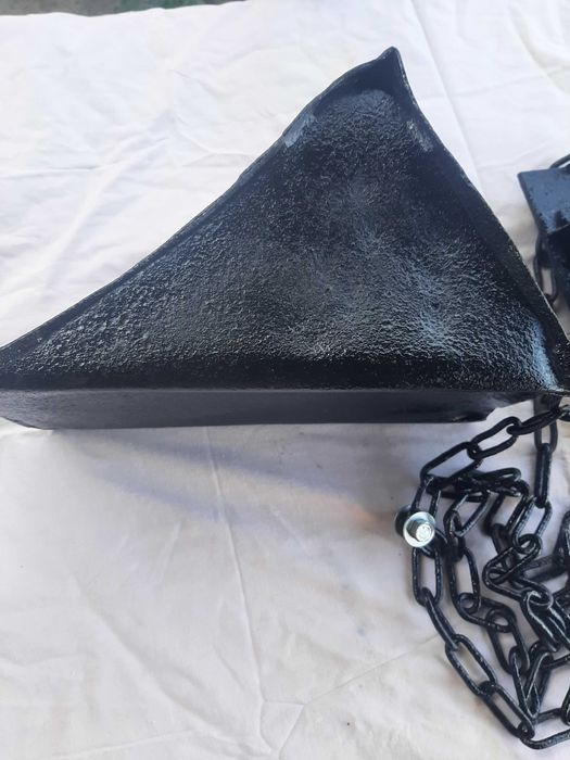 Башмак металевий для вантажних авто.