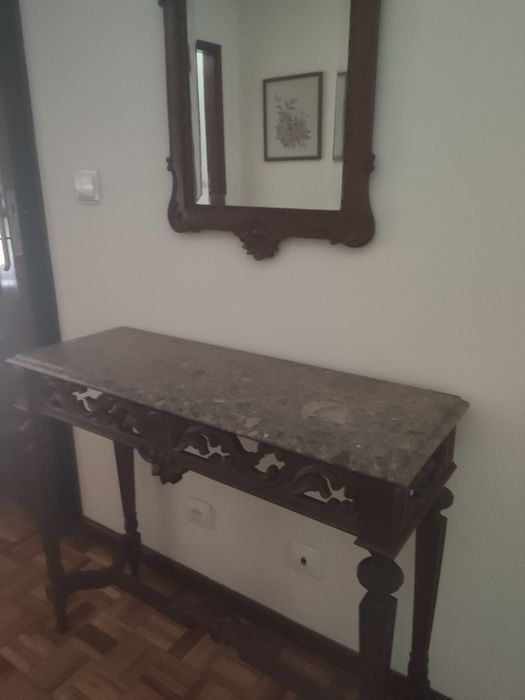 Consola e espelho