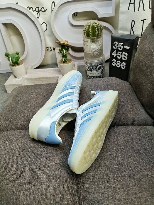 Adidas gazelle azul