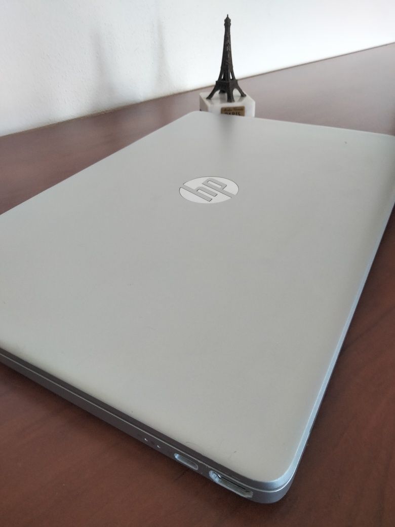 HP 15s-eq2016np – Ryzen 5 • 16GB RAM • 256GB NVMe SSD