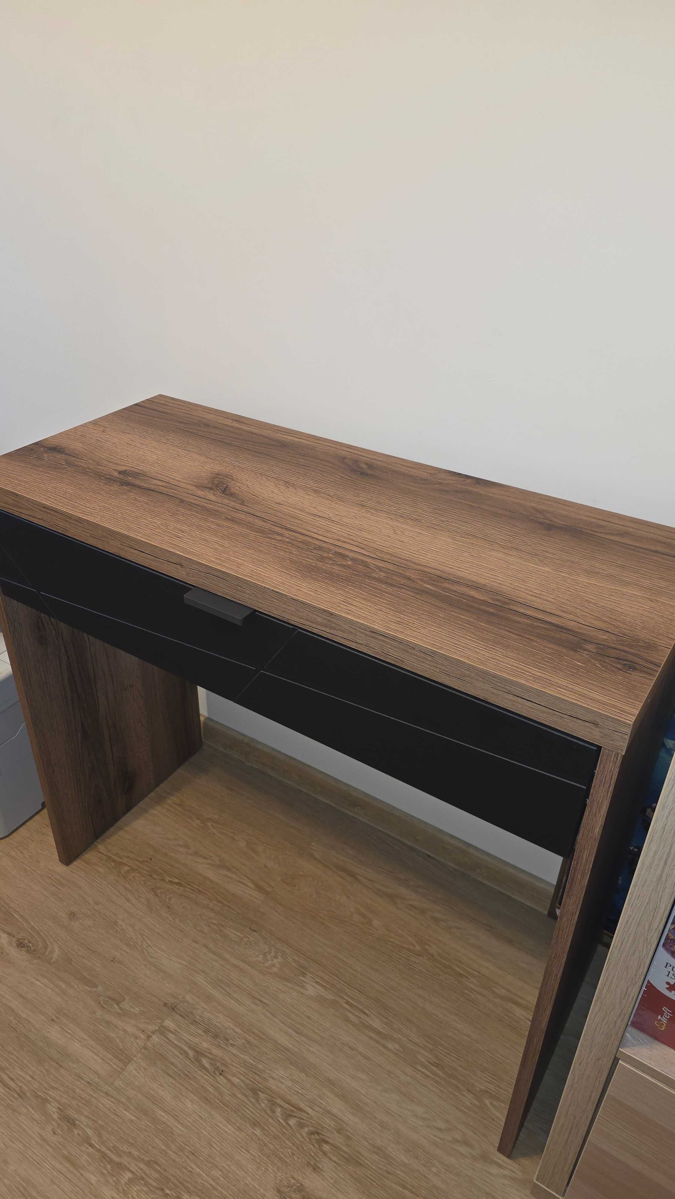 Toaletka / biurko jak nowe z Black Red White
