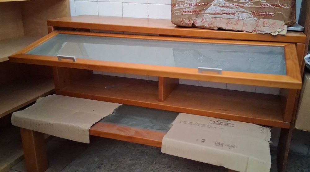 Móvel sala em madeira suspenso c/ vidro fosco. Moderno e lindo- Barato