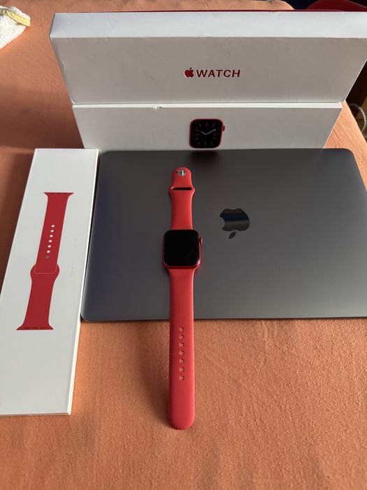 Розумний годинник Apple watch 6 44mm red