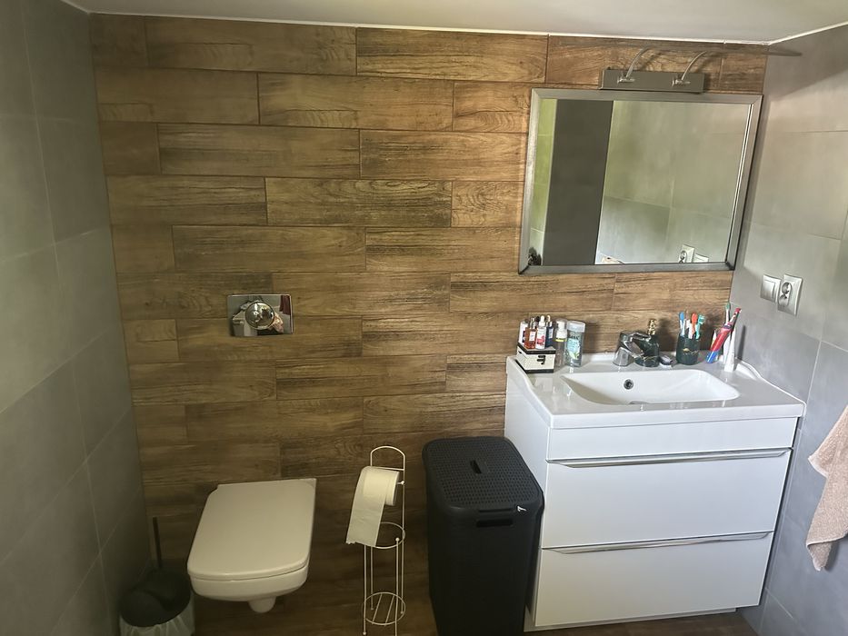 Połowa domu 90 m² z dużym podwórkiem