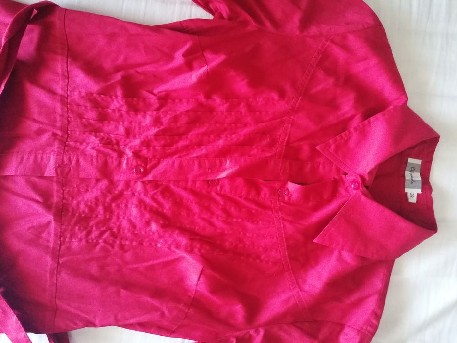 Blusa com cinto bordeaux