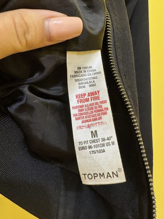 Бомбер Topman в черном цвете