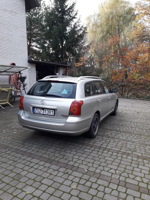Toyota Avensis bezwypadkowy  1000km po zmianie rozrządu ostatnio wymia