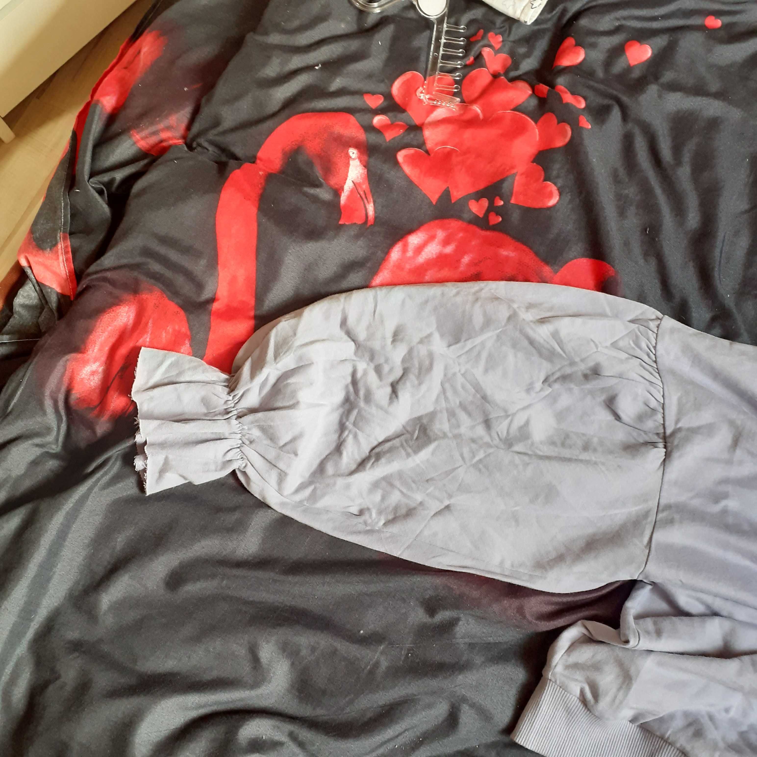 Bluza damska w rozmiarze S.