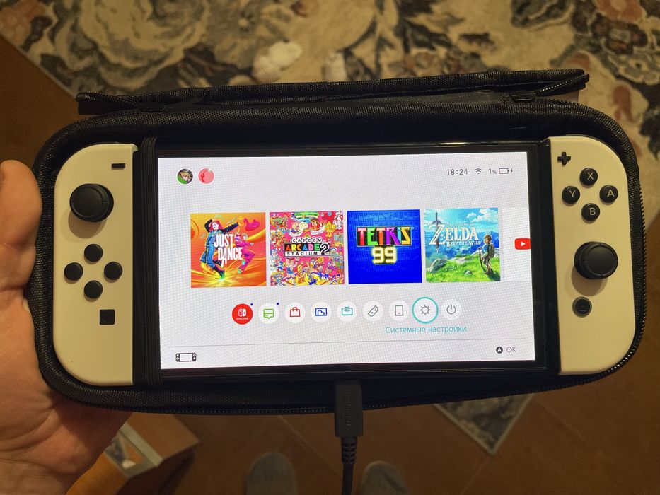 Nintendo switch oled white
