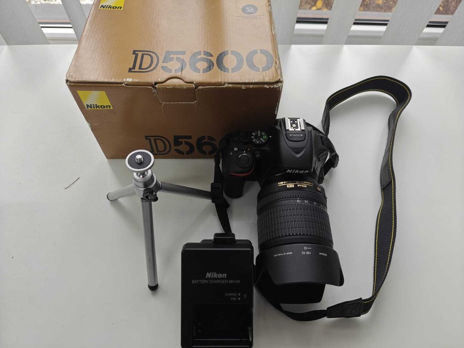 Nikon D5600 + obiektyw 18–105mm VR f/3.5-5.6G + zestaw stan idealny!