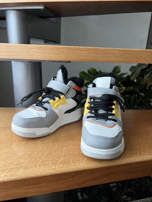 Стильні зимові кросівки для хлопчика