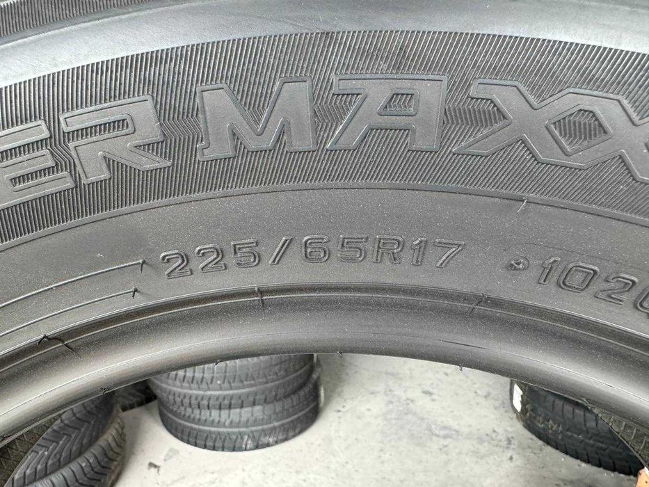 Шини зимові 225/65 R17 DUNLOP WINTER MAXX SJ8 9mm