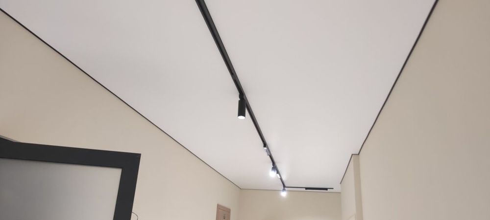 Шпаклёвка, обои,НАТЯЖНЫЕ ПОТОЛКИ