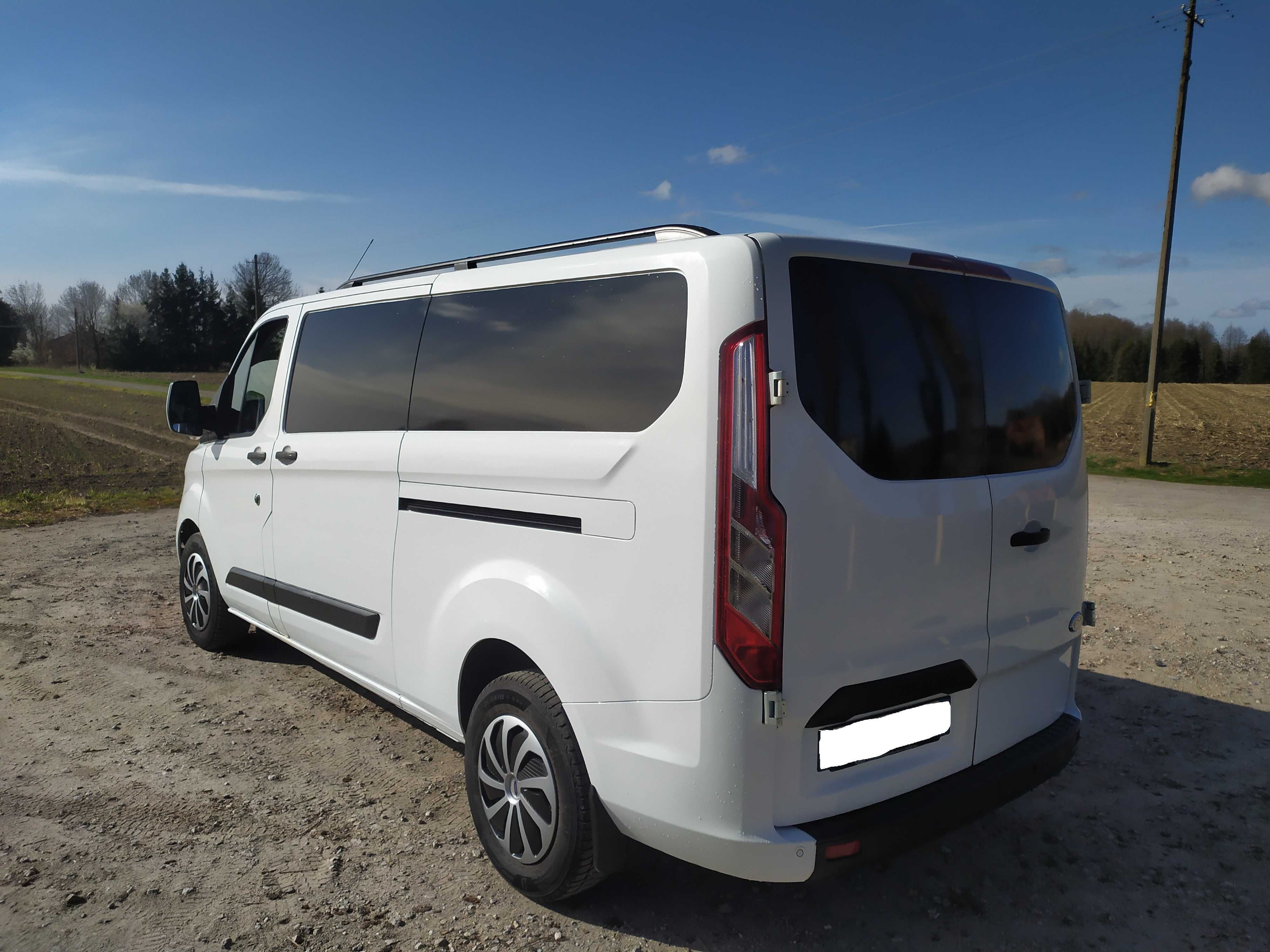 Karawan Specjalny Pogrzebowy Ford Custom L2H1 2 x Drzwi Suwane Klima